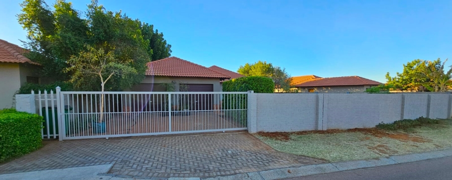 3 Bedroom Property for Sale in Hexrivier Lifestyle Estate North West